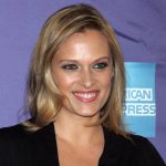 Vinessa Shaw Height Age Measurements Net Worth